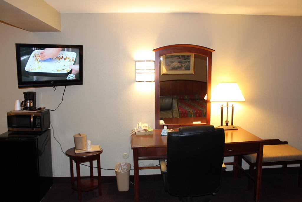Travel Inn & Suites 프레밍톤 외부 사진